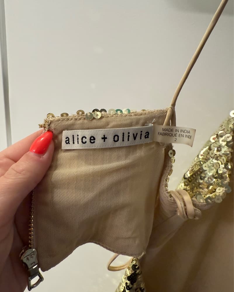 Shimmering Gold Sequin Dress - Image 4