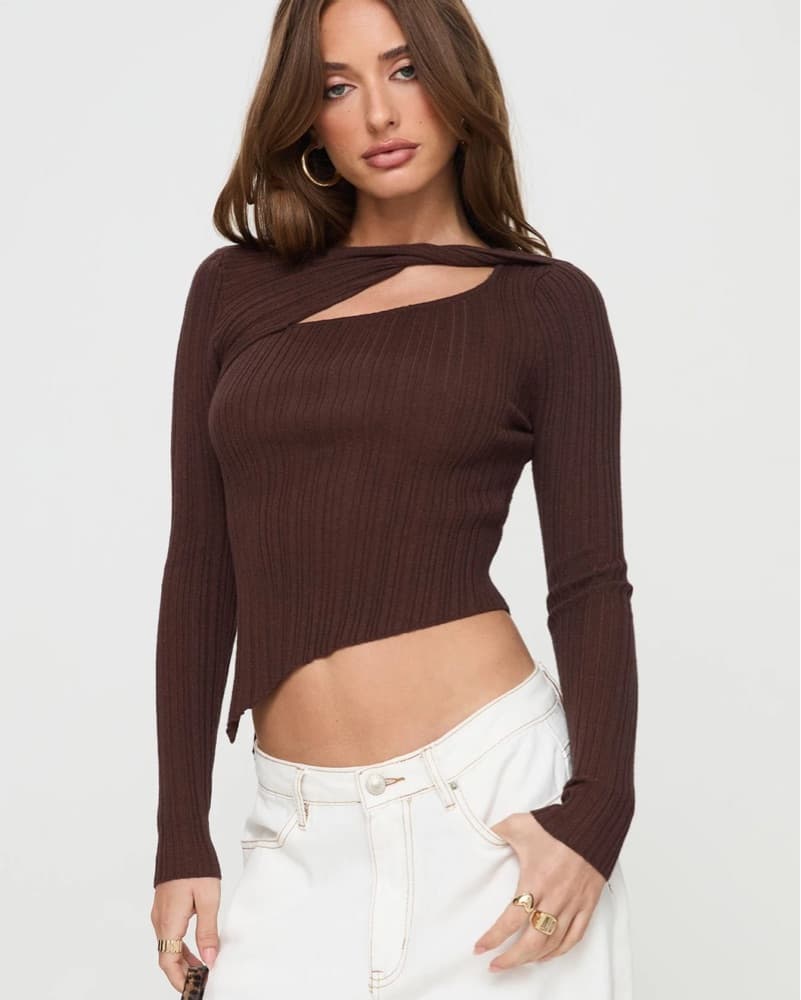 Elegant Ribbed Cutout Cropped Top - Image 2