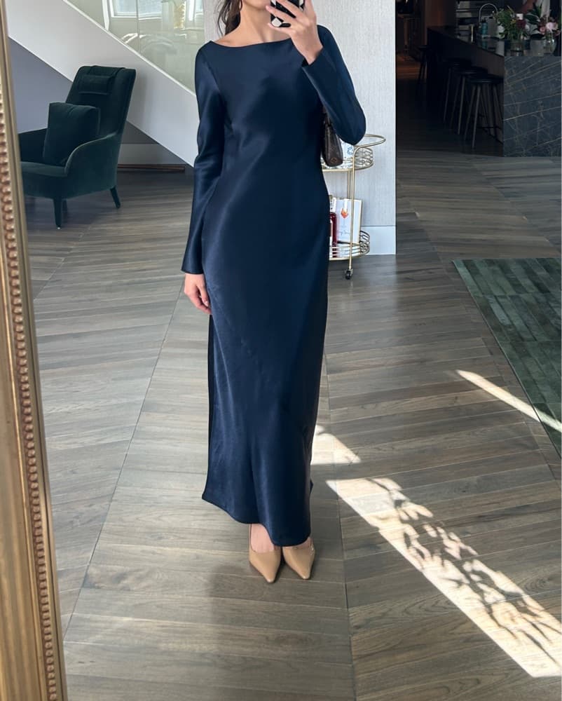 Abercrombie Navy Blue Formal Gown - Image 4