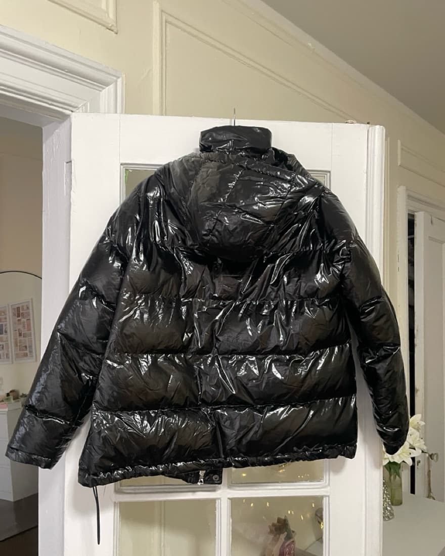 Shiny Sleek Black Hooded Puffer Jacket - Image 4