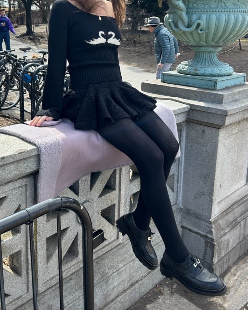 Knit Swan Set - Matching Kissing Wool Black Knit Ruffle Mini Off Shoulder Mirror Palais Style - Image 3