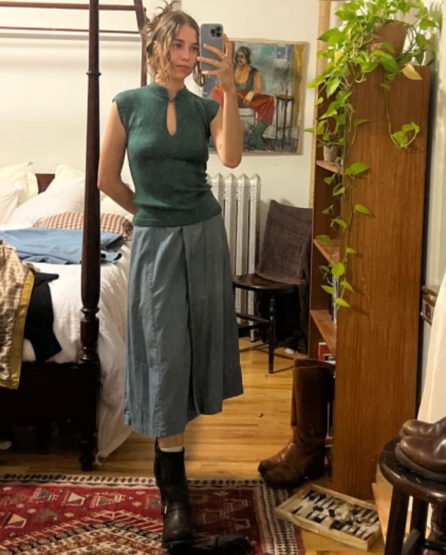 Vintage Green Wool Keyhole Top - Image 2