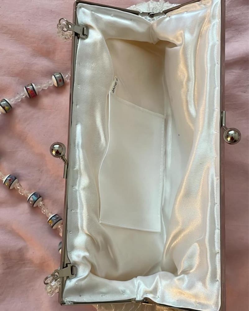 Elegant Floral Beaded Clutch - Image 3