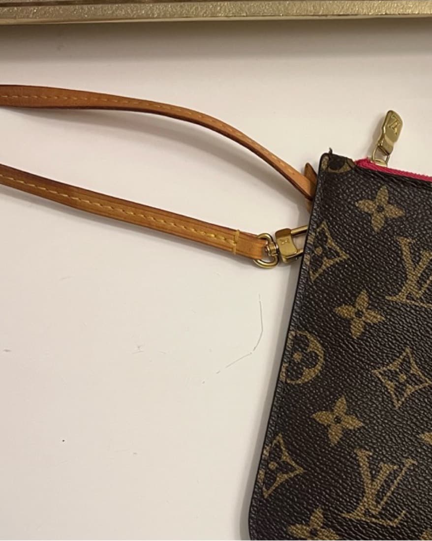 Louis Vuitton Pouchette - Image 4