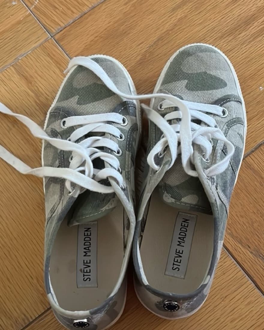 Steve Madden Sneakers - Image 3