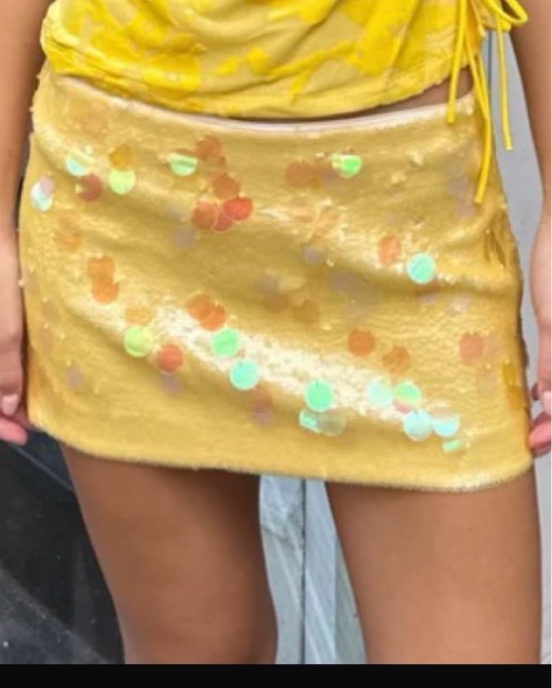 Guizo Mini Yellow Sequin Skirt - Image 1