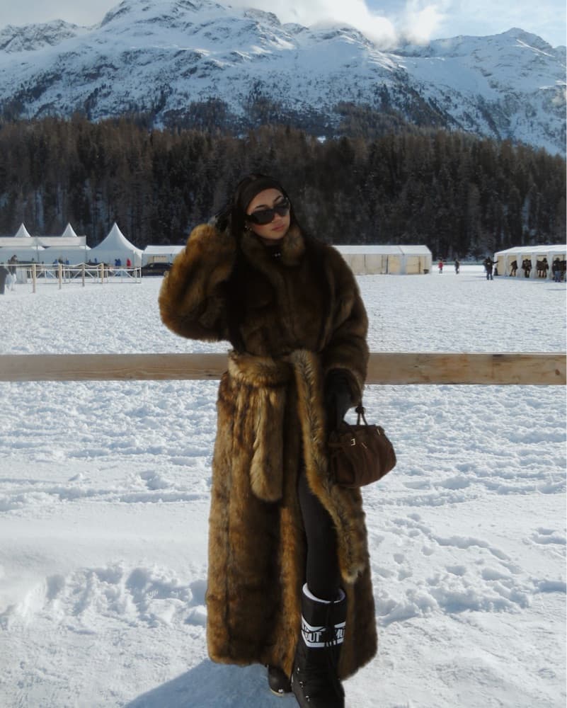 KHY FAUX FUR COAT - Image 1