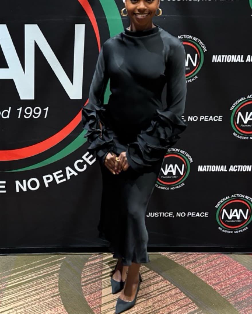 Stylish Black Midi Dress - Image 2