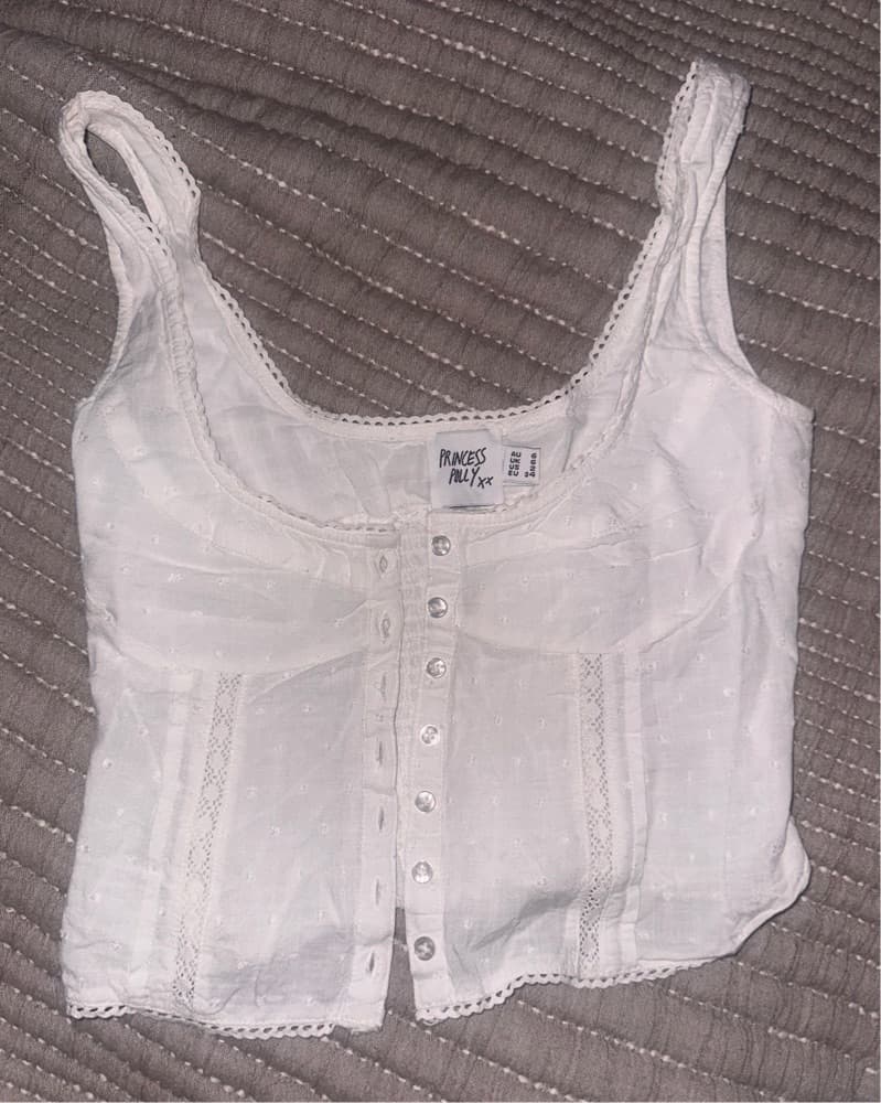 Chic White Lace Camisole - Image 2