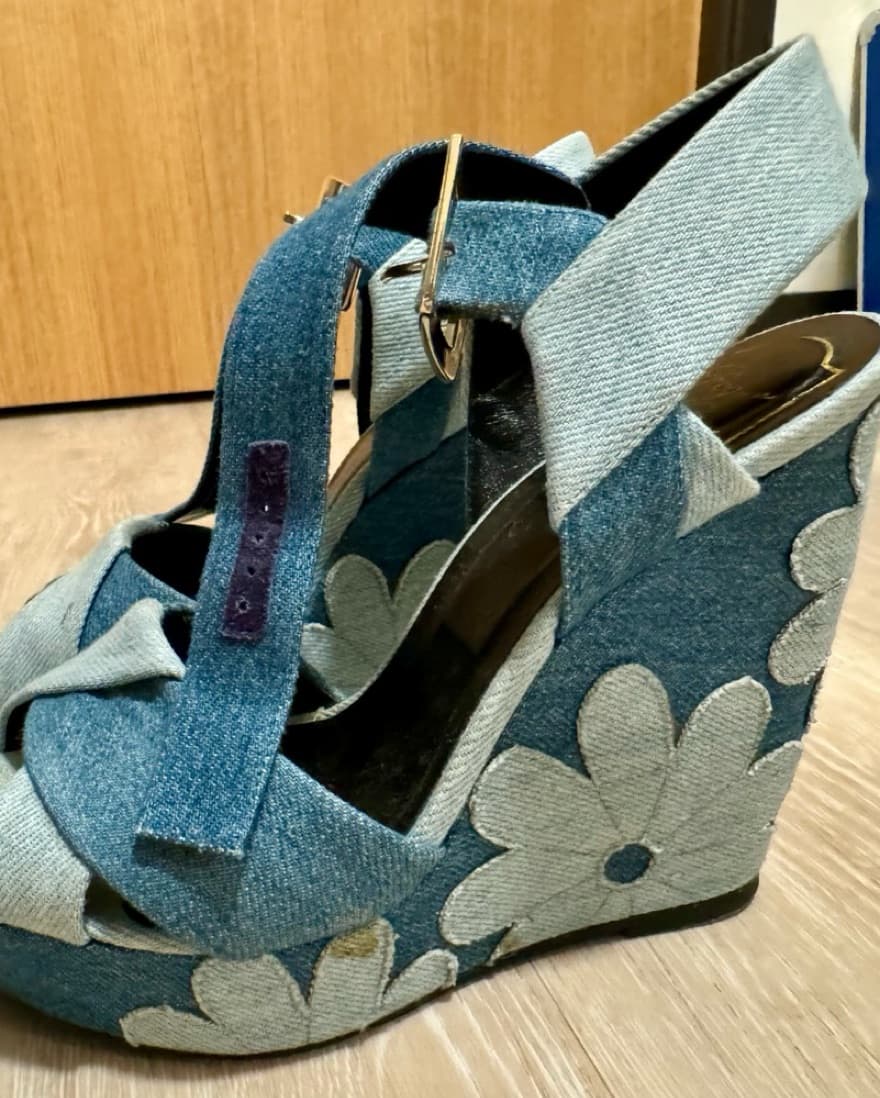 Roger Vivier Daisy Denim Platform Sandal - Image 6