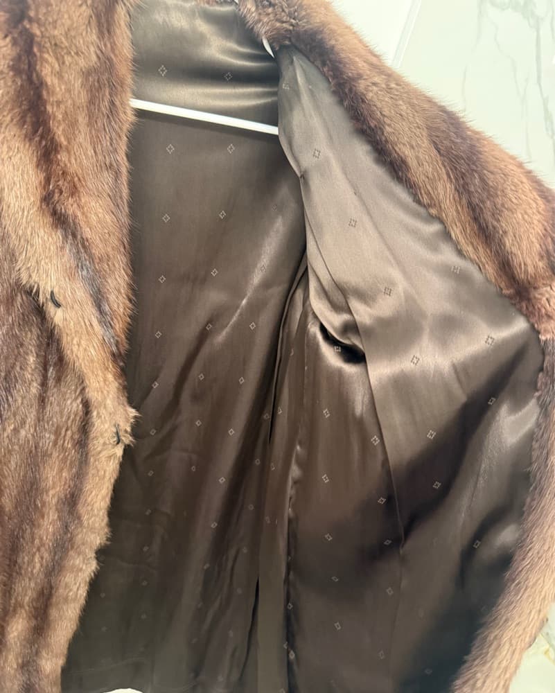 Genuine Beaver Fur Coat - Image 2