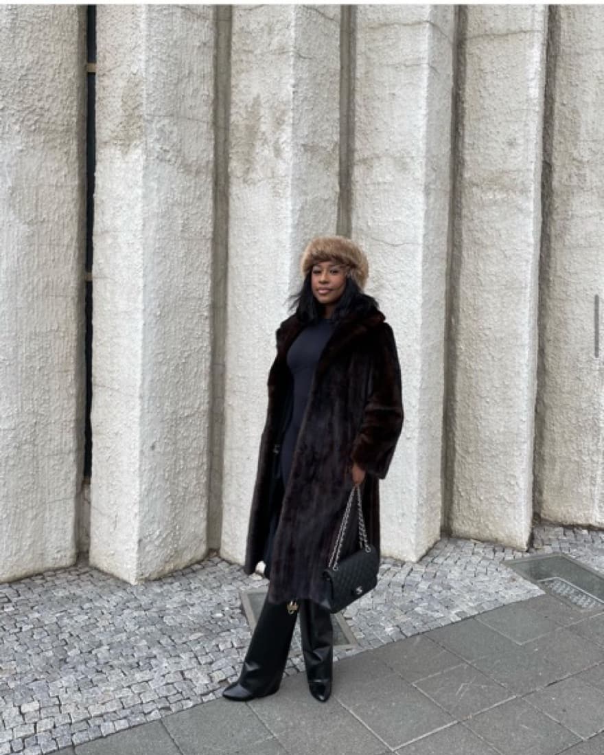 Mobwife MINK Coat - Image 2