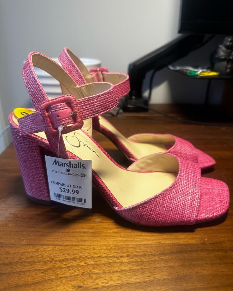 Stylish Pink Tweed Sandals - Image 4