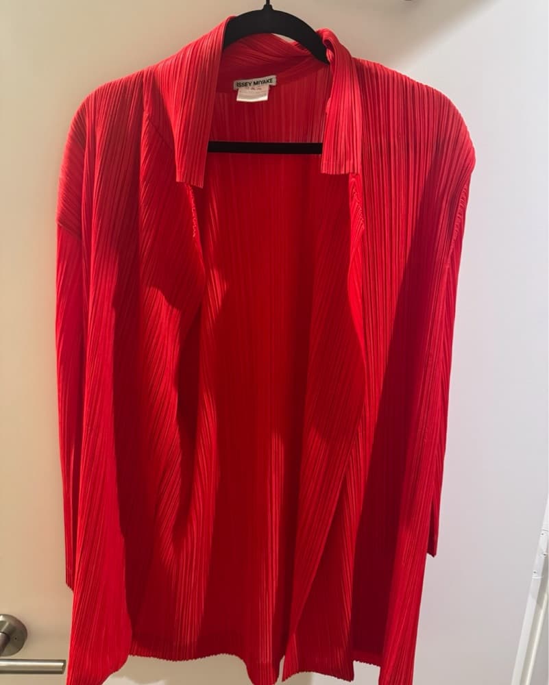 Vibrant Red Pleated Cover Up - Image 3