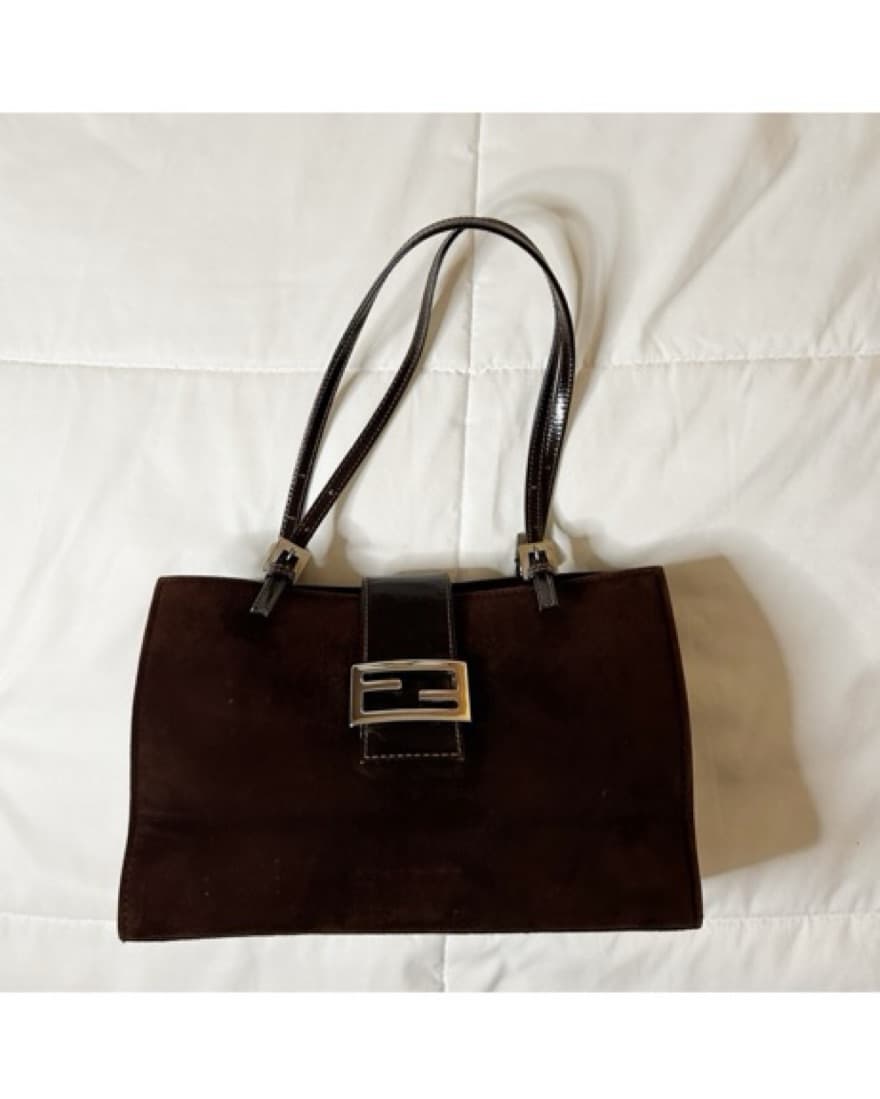 Fendi Mamma Baguette Brown Suede Bag - Image 2