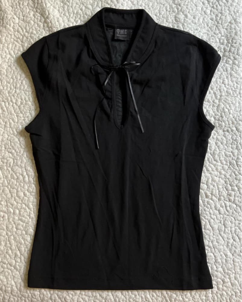 Sheer Mesh Back Tattoo Black Keyhole Top - Image 2