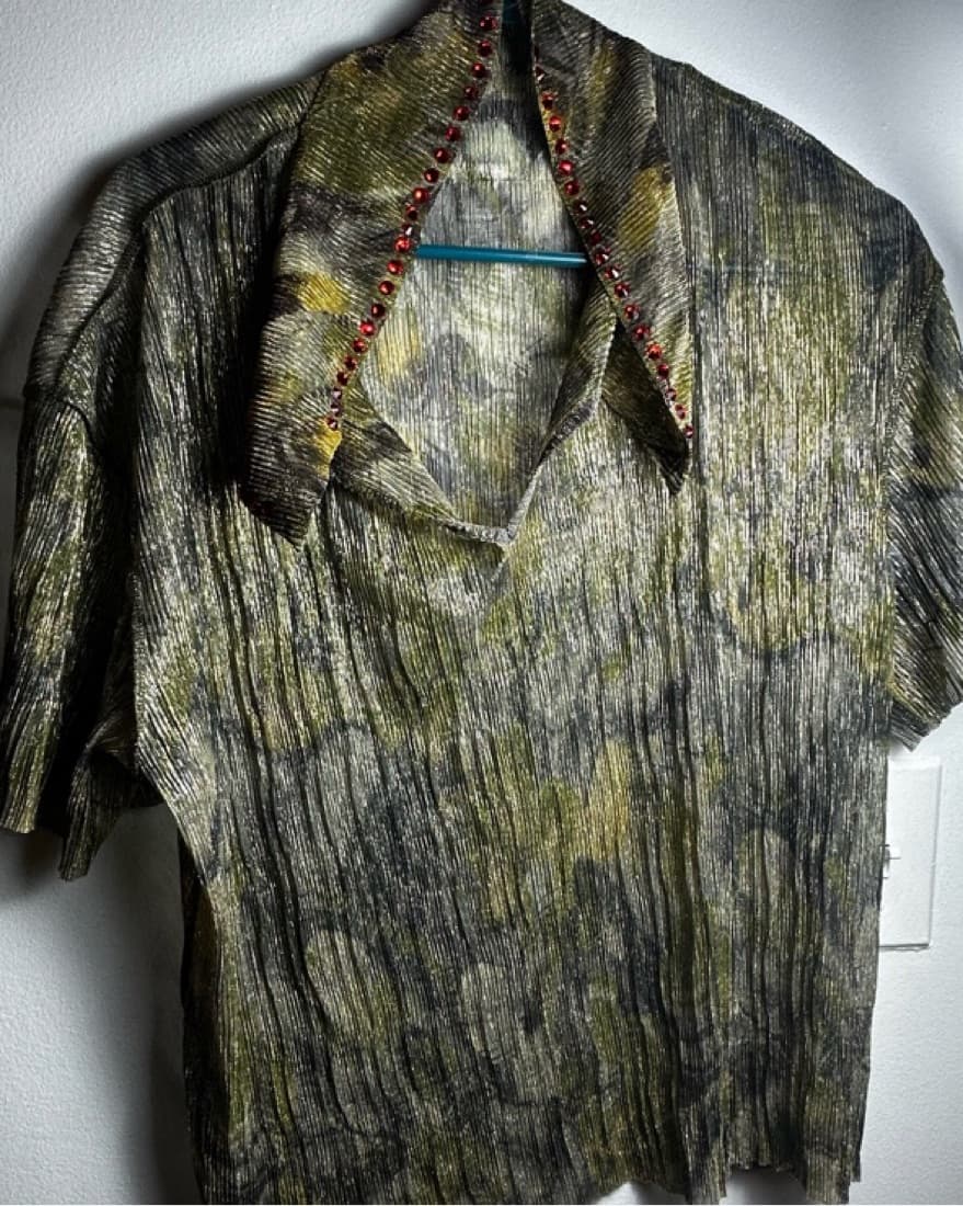 Crystal Collared Pullover Shirt - Image 4