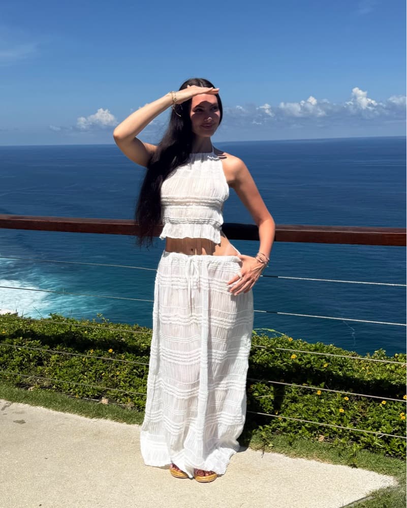 White Vacation Set - Image 1