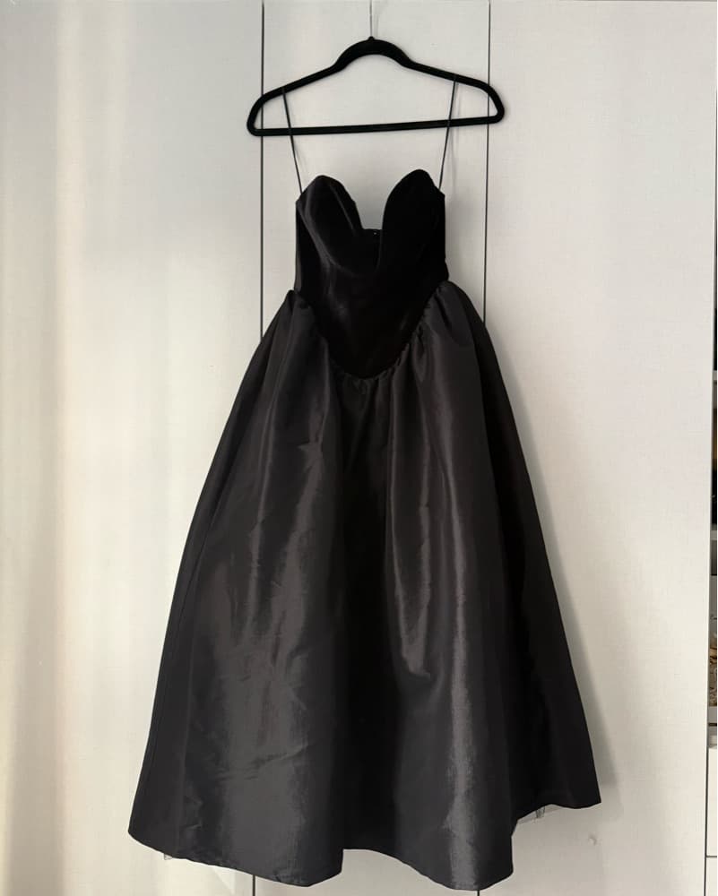 Strapless Velvet Midi Dress - Image 5