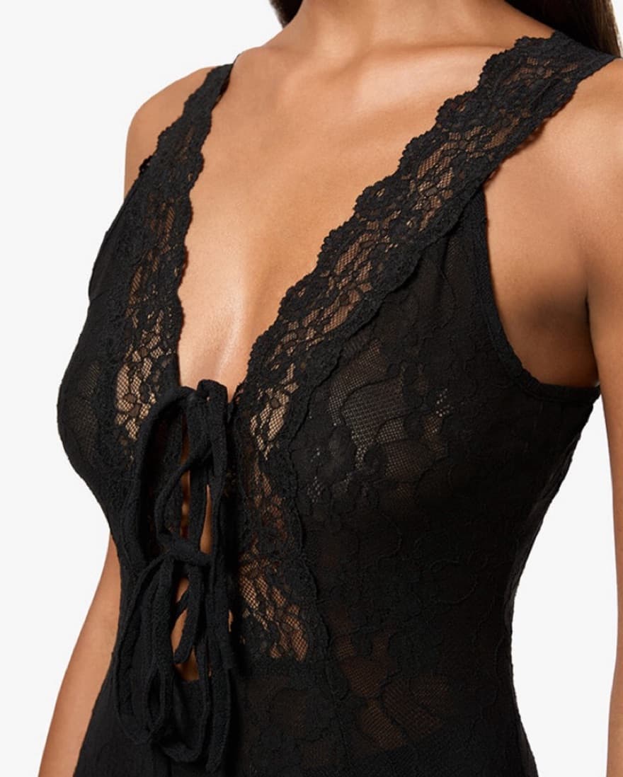 Chic Lace Maxi Dress - Image 4