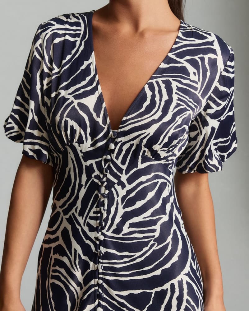 Vibrant Patterned Maxi Dress - Image 3