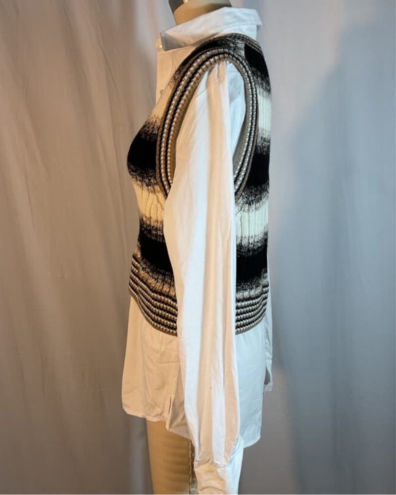 Veronica Beard Sweater-vest/button down - Image 3
