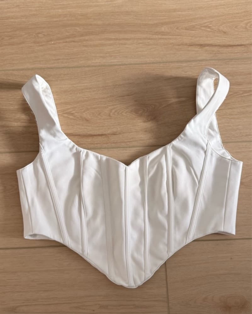 Chic White Leather Corset-Style Bustier - Image 1