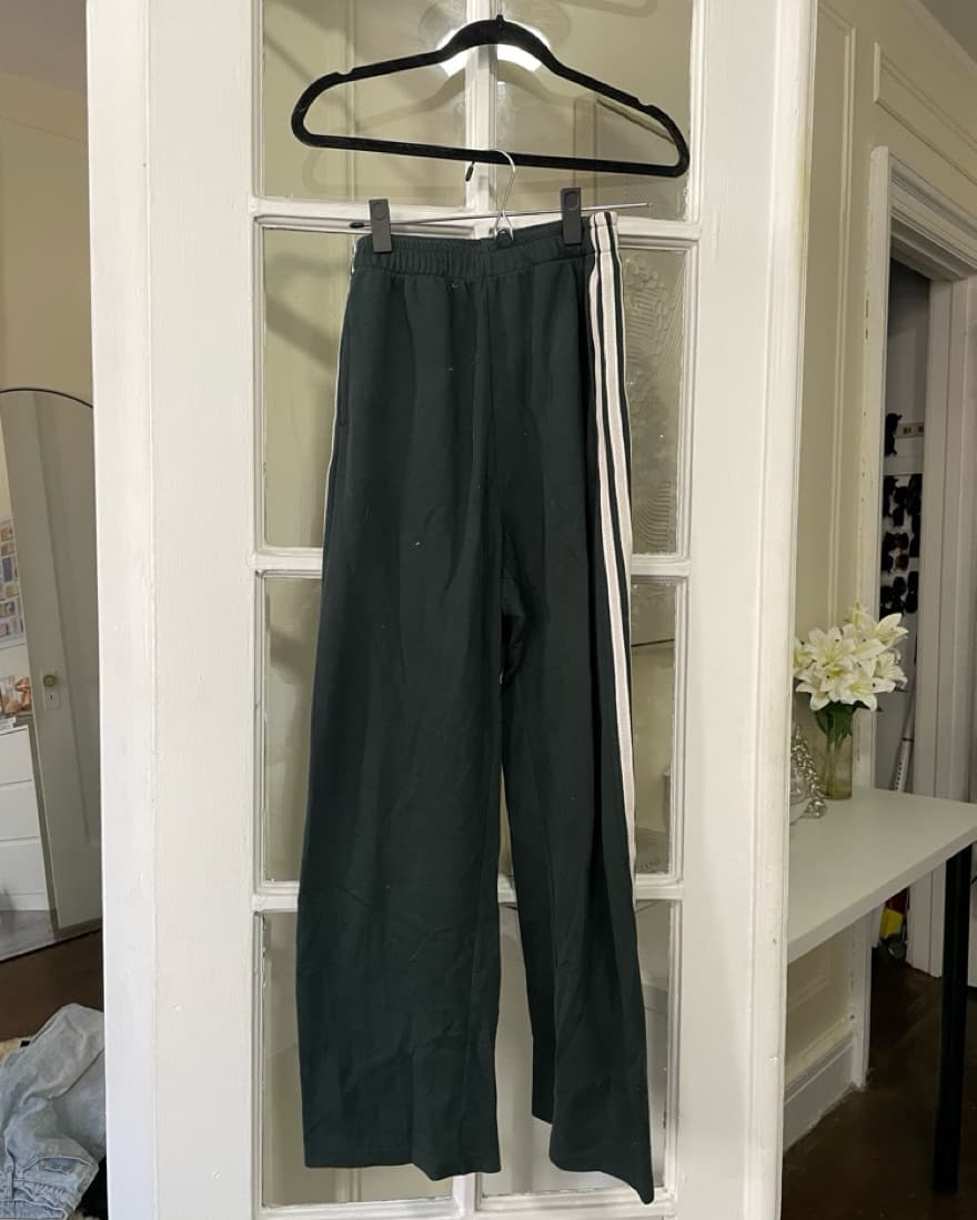 Versatile Striped Green Tracksuit Pants - Image 5