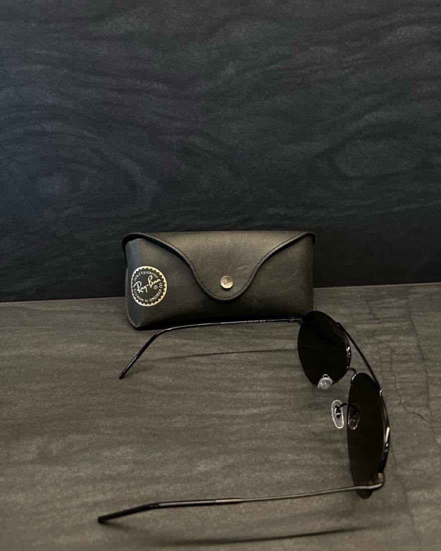 Neverworn Black Rayban Aviator  - Image 4