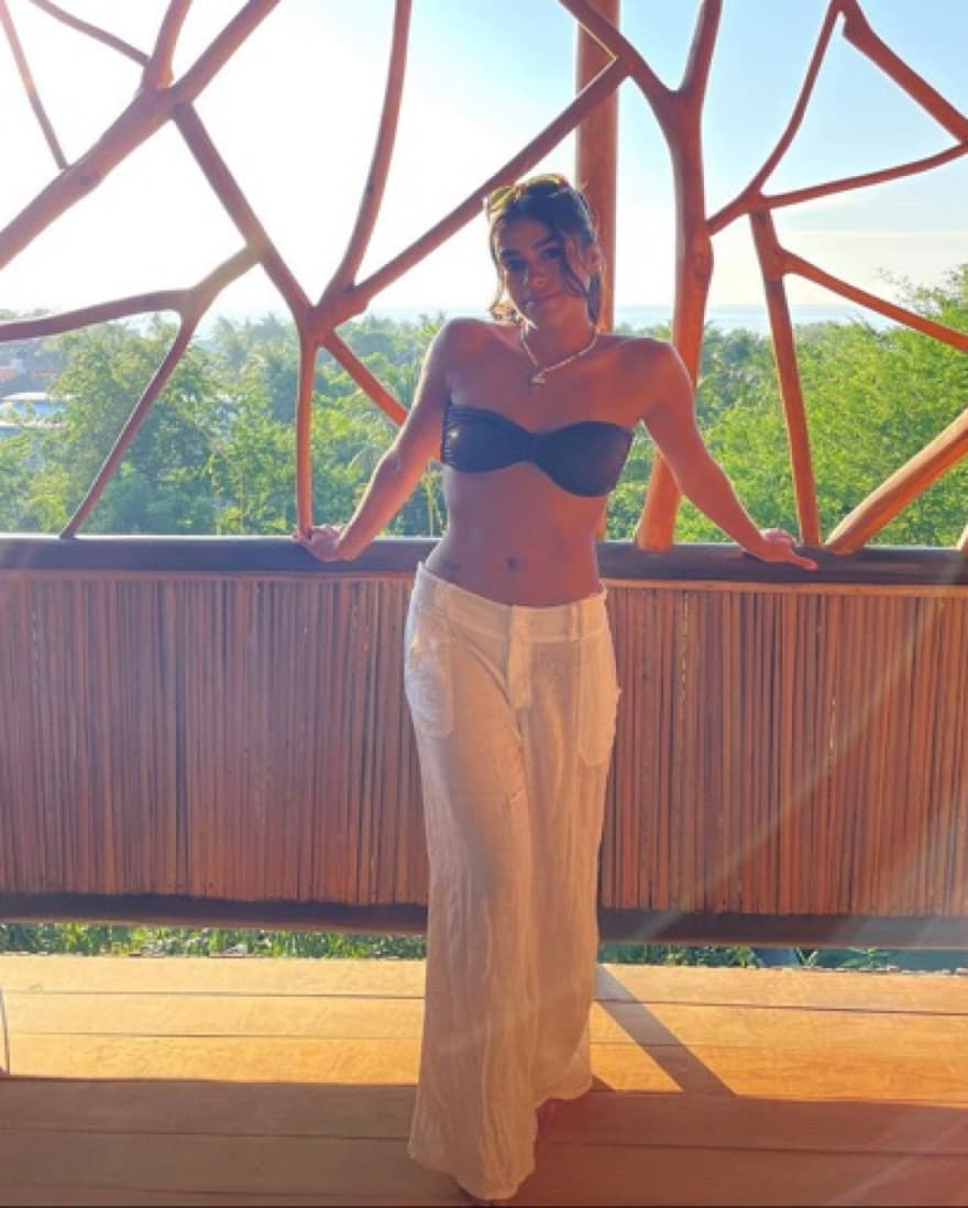 Low waisted Linen Pants - Image 1