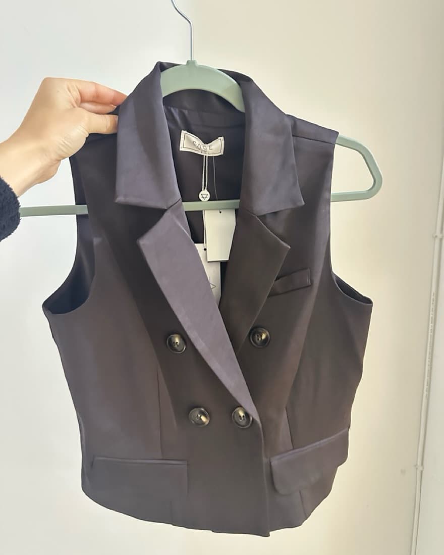 Chic Chocolate Brown Vest Jacket - Image 3