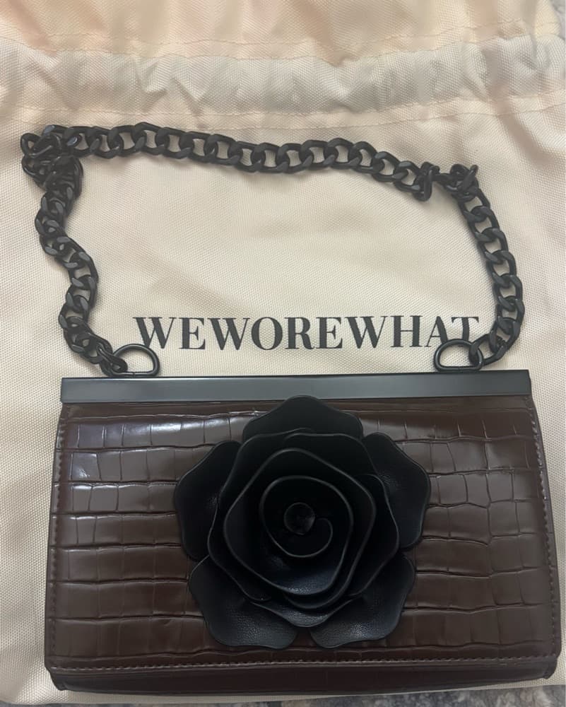 WEWOREWHAT Rose Croc Shoulder Bag - Image 1