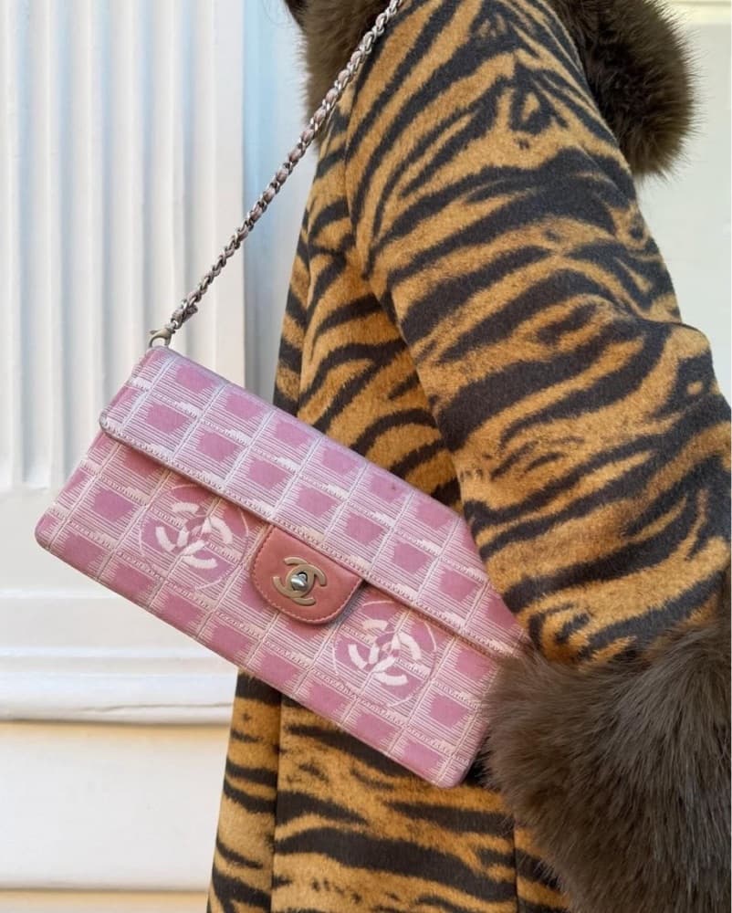 Vintage Chanel Pink Chocolate Bar Travel Line Bag - Image 1