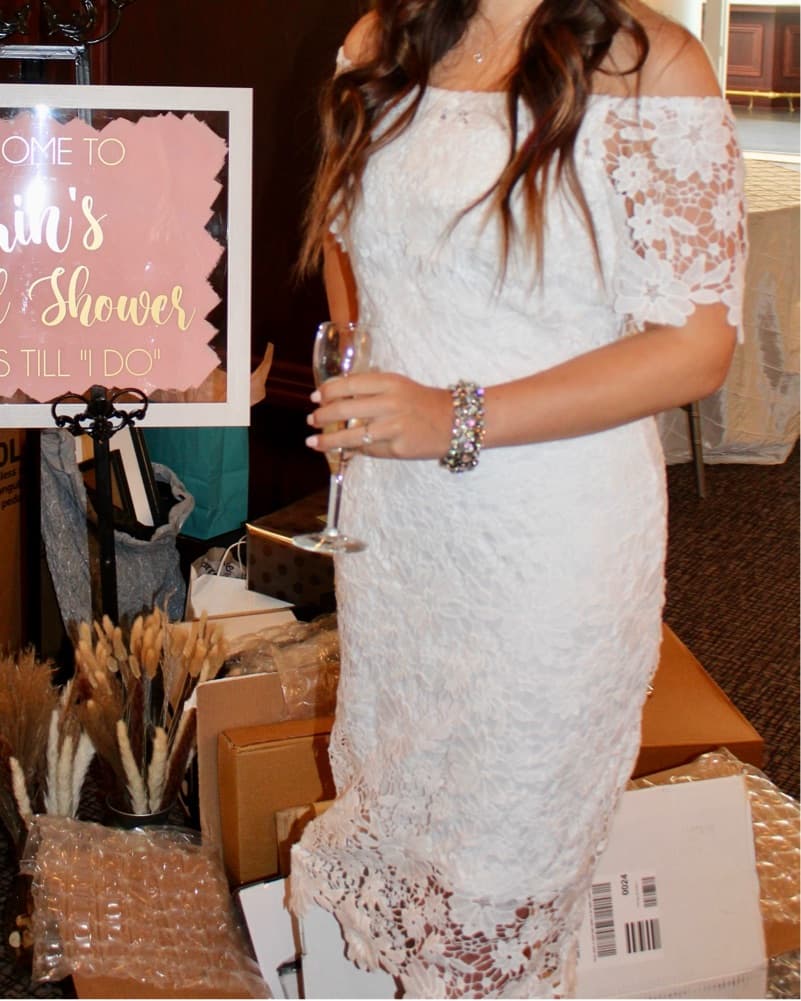 Stunning Lace Off-Shoulder Midi Dress - Image 2