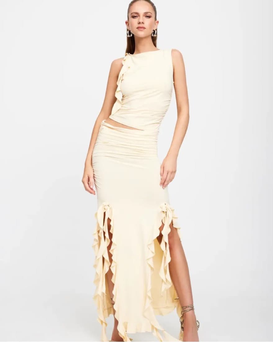 Lioness Official 2 Piece Set  - Image 3