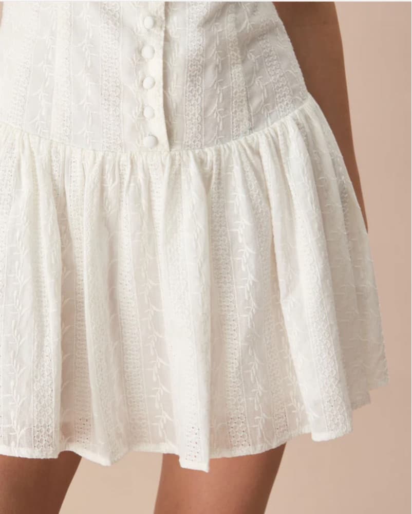 Elegant Short Ivory Lace Dress - Image 3
