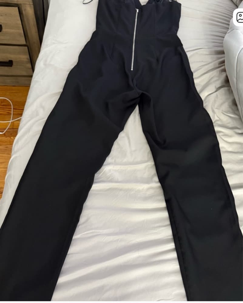 Chic Black Straight-Leg Pants - Image 2