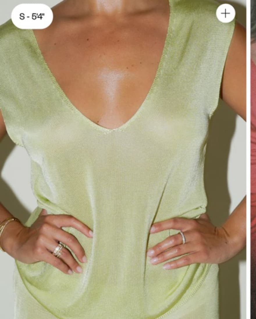 Dferj Avenue - Peridot V-neck Top Green - Image 4