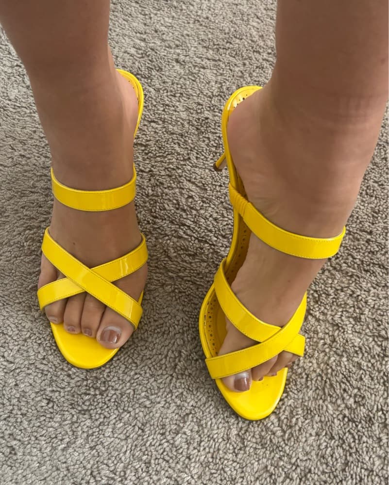Vibrant Yellow Strappy Sandals - Image 1