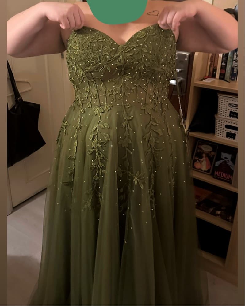 Stacee’s Lace Corset Formal Event Dress - Image 3