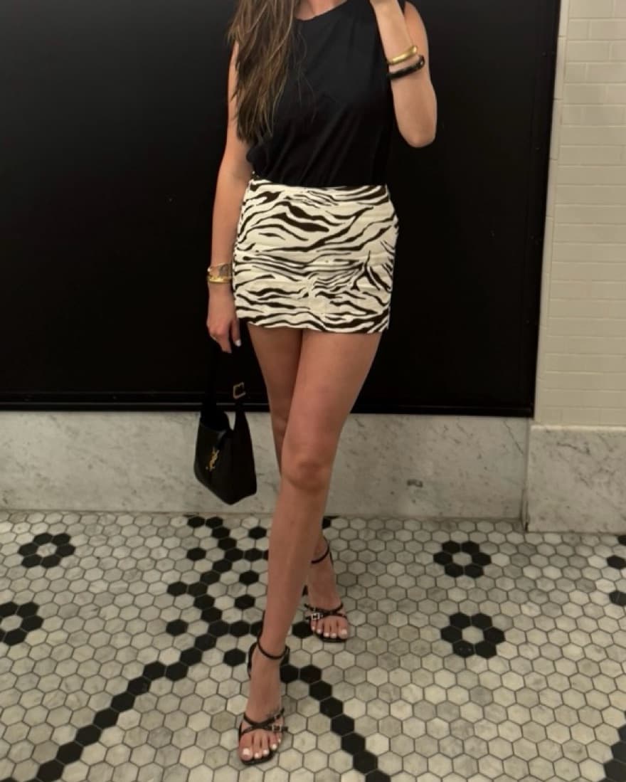 YSL Mini Bucket Bag In Black - Image 3