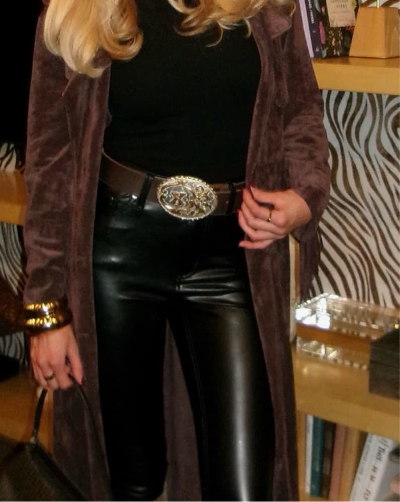 Western Two Tone Oval Beckle Belt  - Image 3