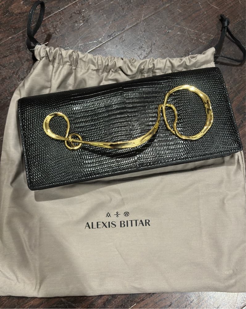Black Twisted Side-Handle Clutch - Image 2
