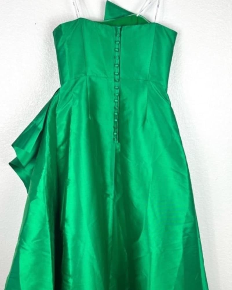 Elliatt Kelly Green Formal Dress - Image 4