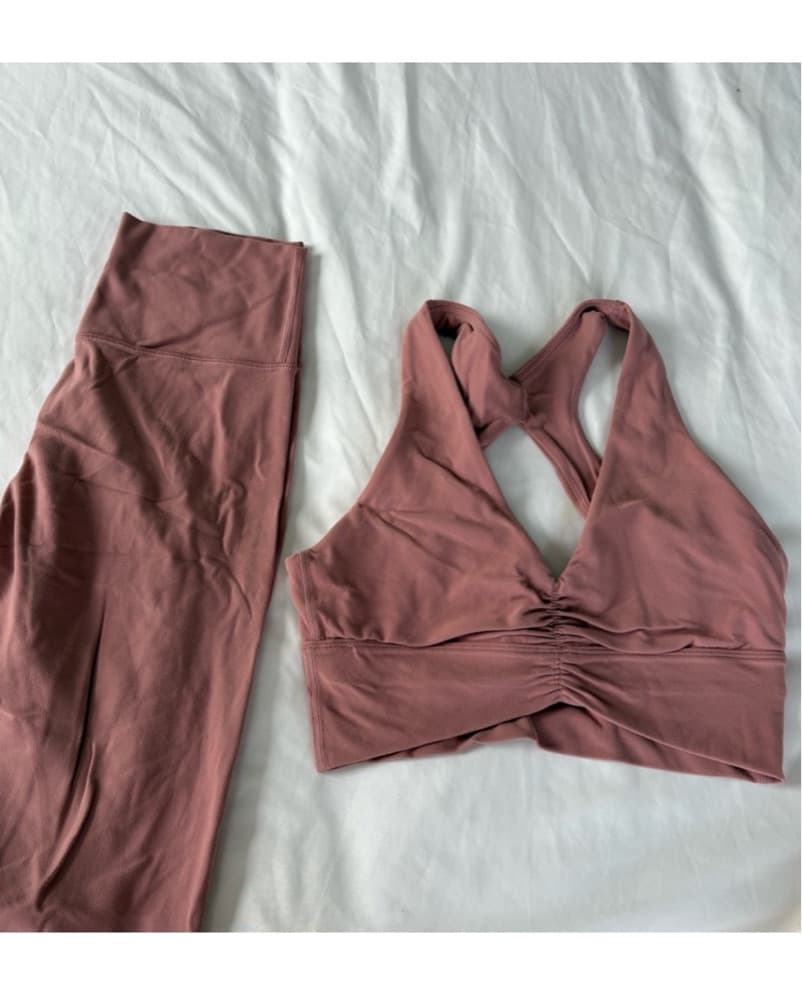 Aritzia Mauve Athletic Set - Image 1