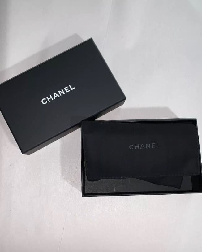 RARE!  CHANEL gold leather LIPSTICK CASE - Image 5