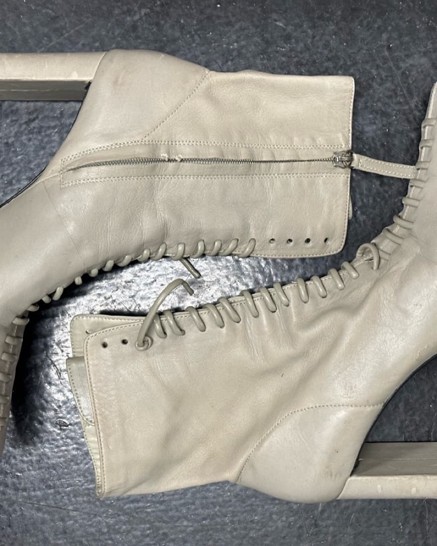 Gray Heels  - Image 1