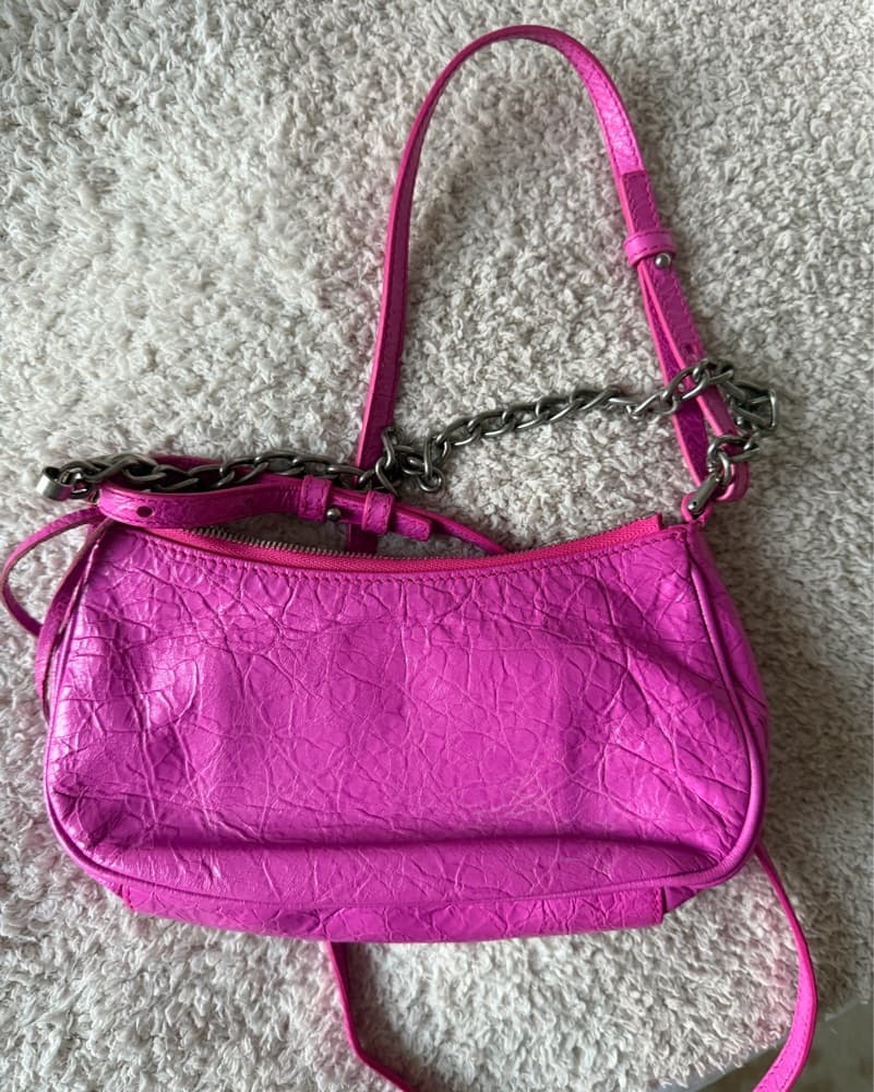 Vibrant Fuchsia Leather Structured Bag - Image 2