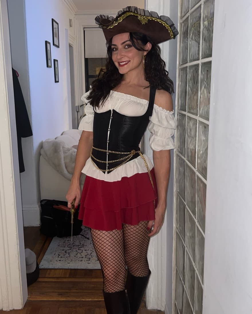 Pirate Costume - Image 1