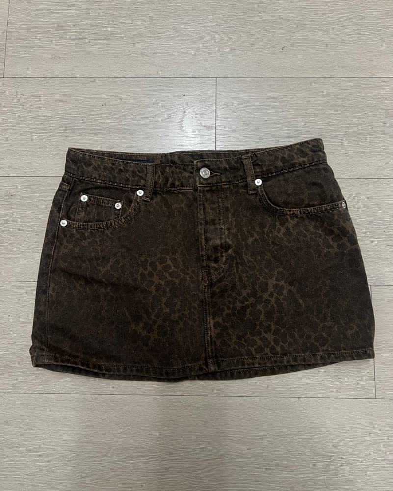 Skirt: Edgy Leopard Print - Image 1